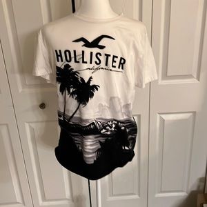 Hollister tshirt